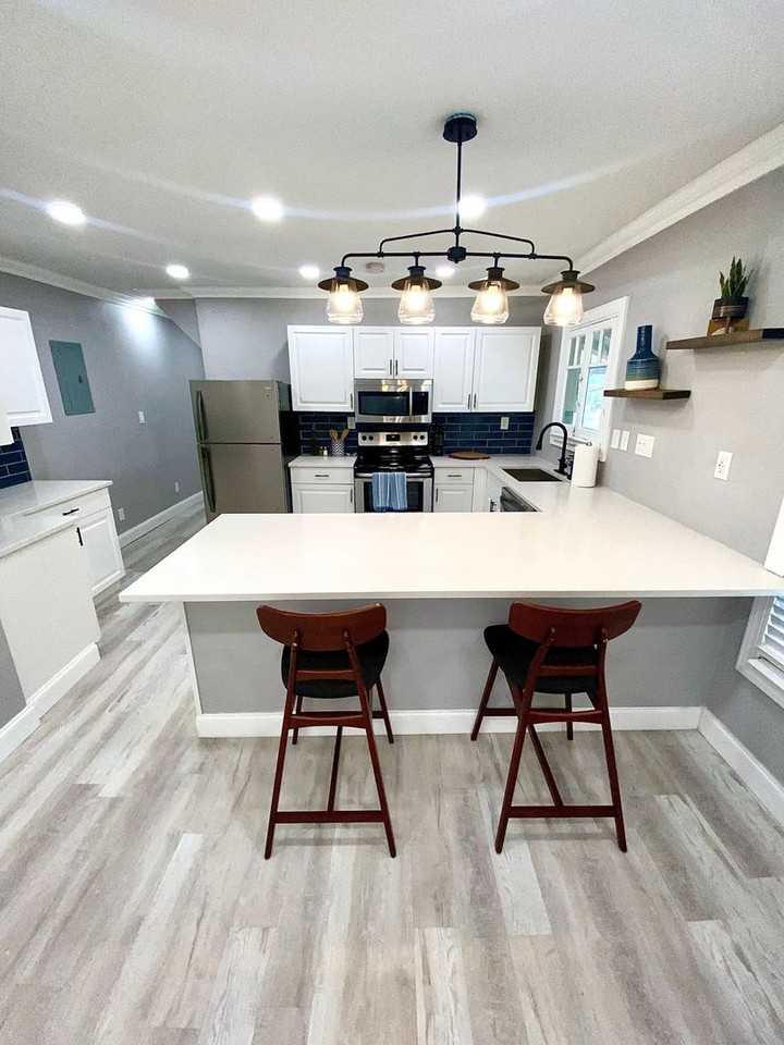 1708 Garvin St - Photo 7 of 19