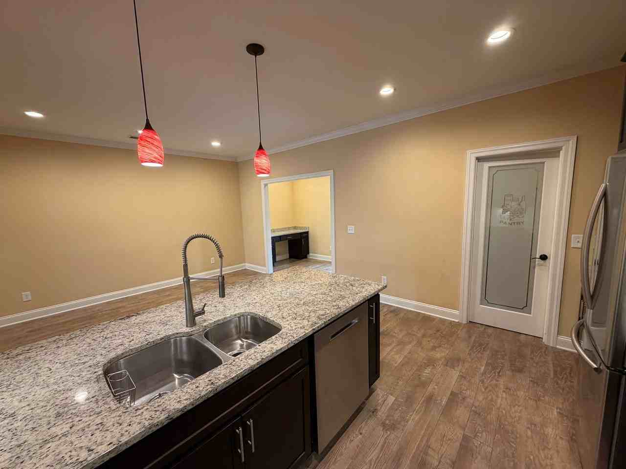 3111 Blue Sky Dr - Photo 7 of 21