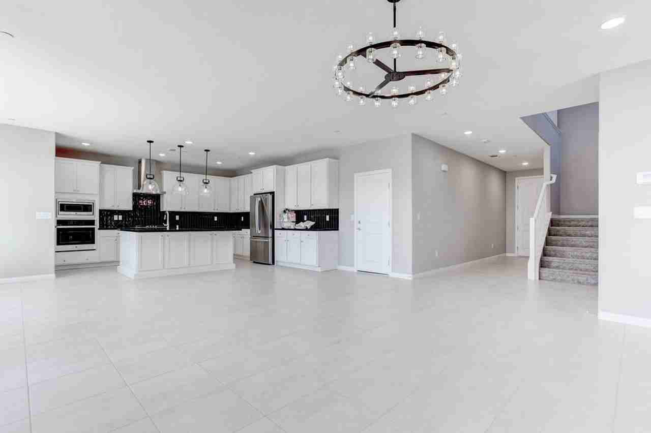 179 Ashwood View Ave - Photo 5 of 36