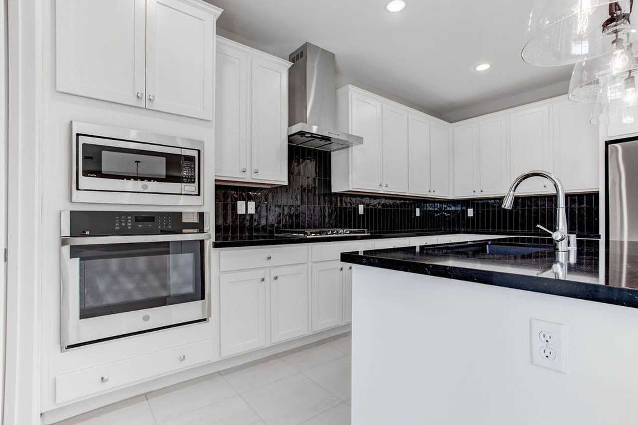 179 Ashwood View Ave - Photo 7 of 36