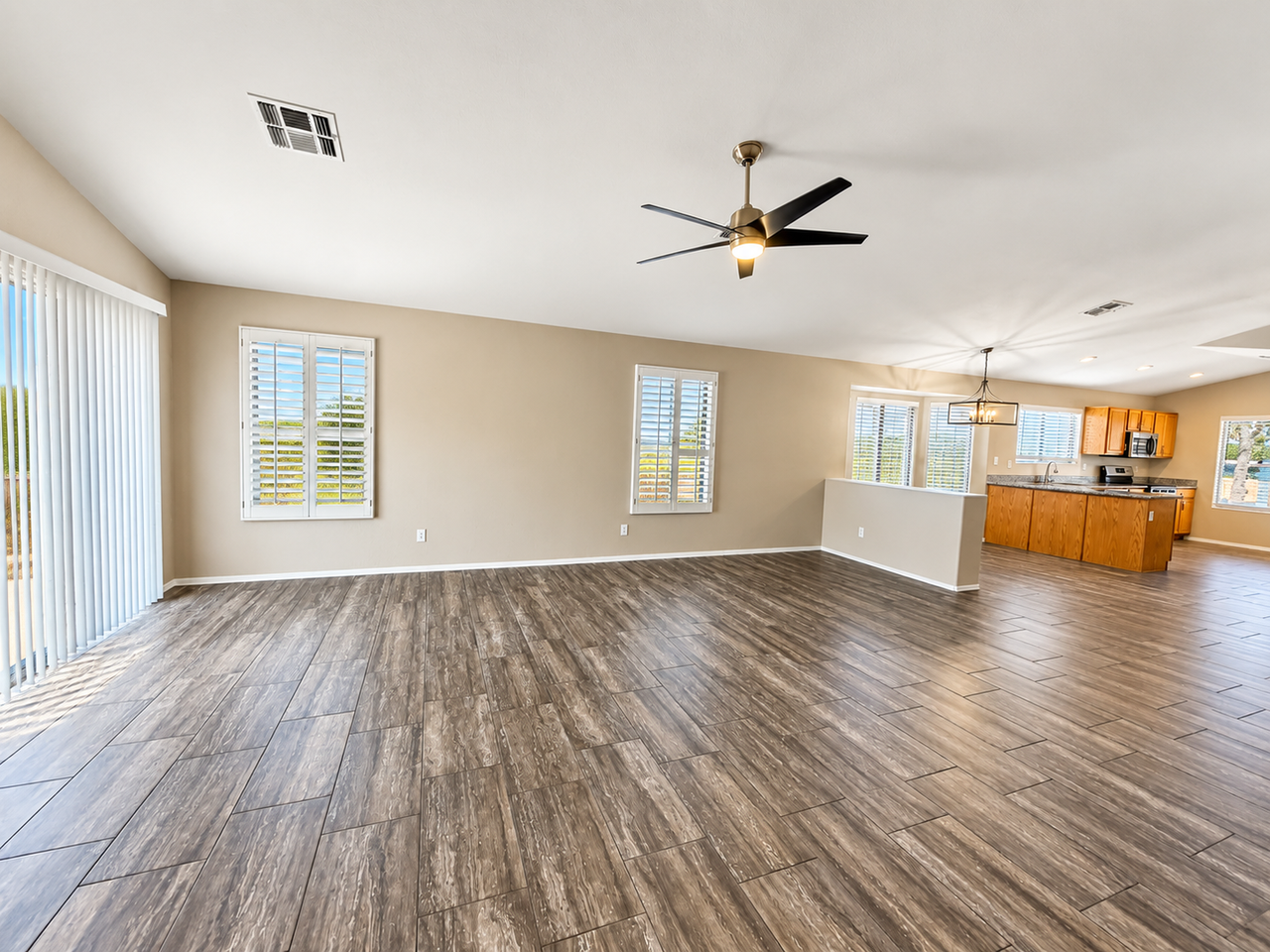 10341 E Calypso Ave - Photo 7 of 22