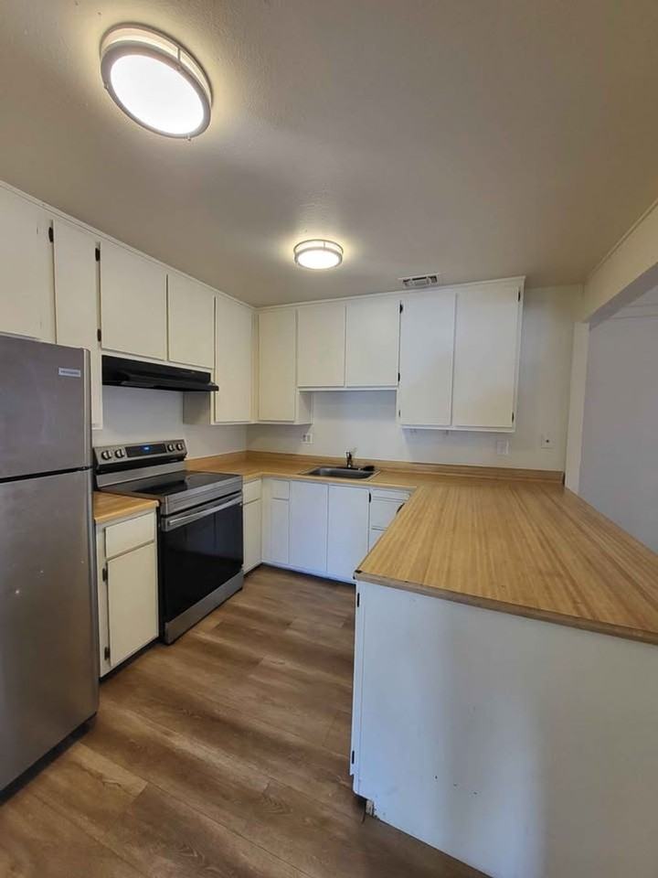 3633 Sutterwoods Way - Photo 7 of 20