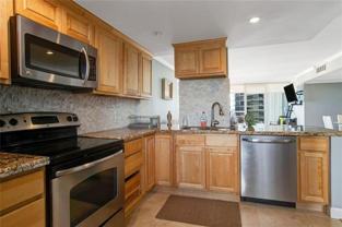 2200 Ne 33rd Ave #9A - Photo 1 of 1
