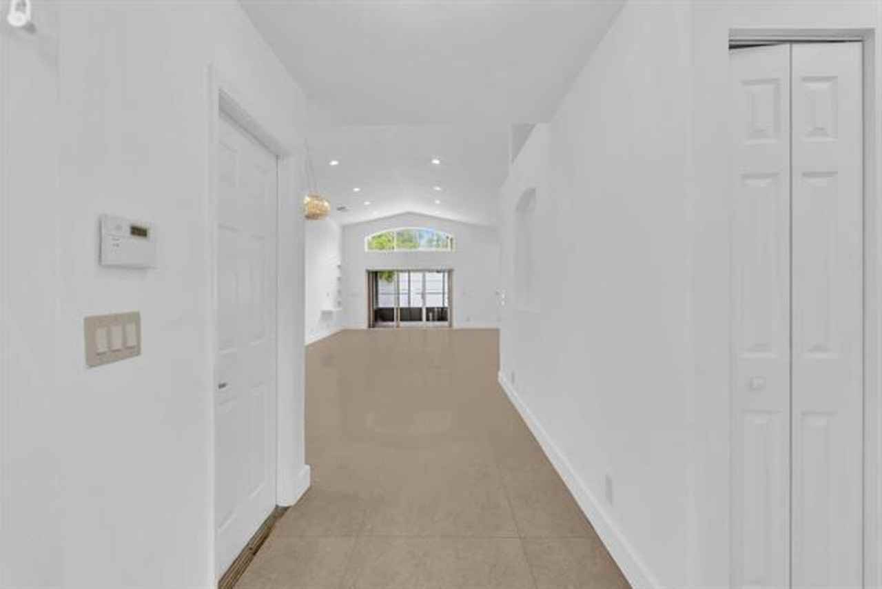 3307 Sw 49th St #3307 - Photo 4 of 50