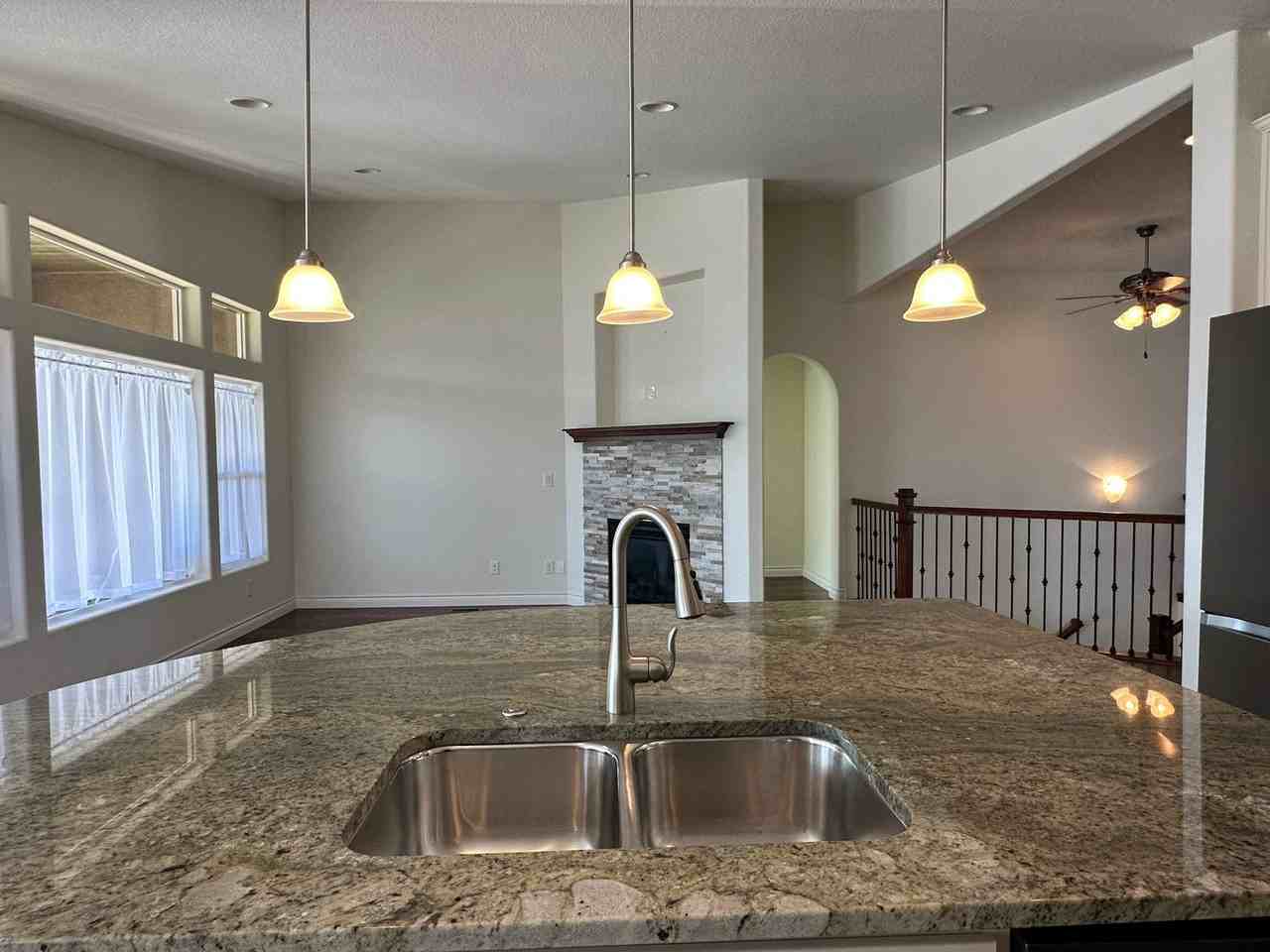 6045 Griffin Dr - Photo 5 of 28
