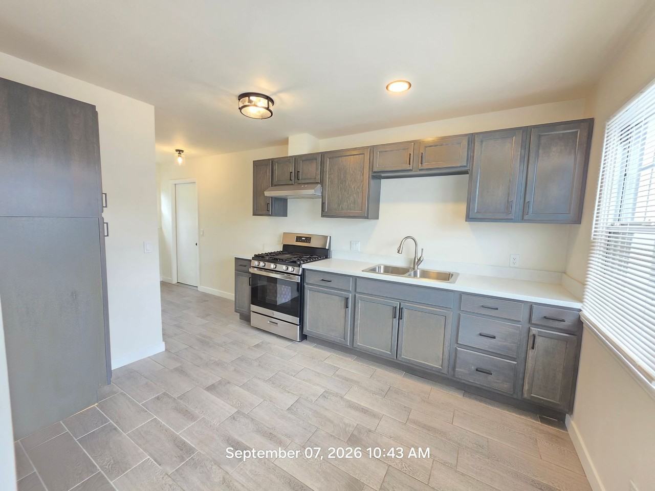 15069 Nurmi St - Photo 3 of 40