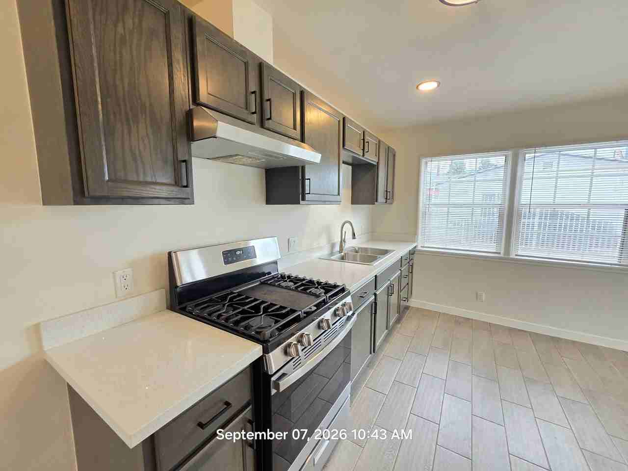 15069 Nurmi St - Photo 4 of 40
