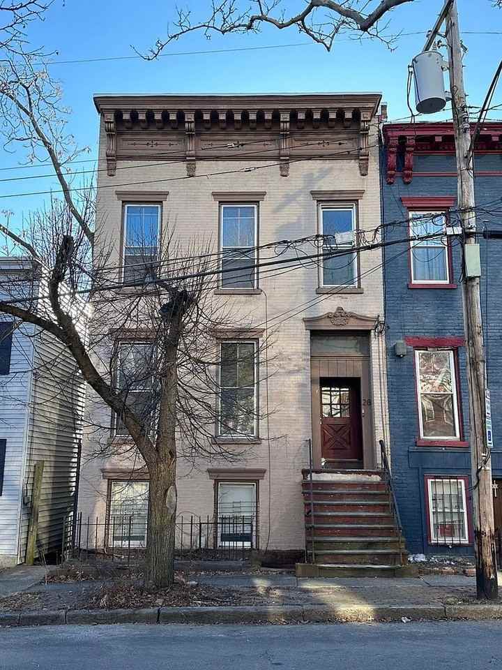 28 Myrtle Ave - Photo 4 of 7