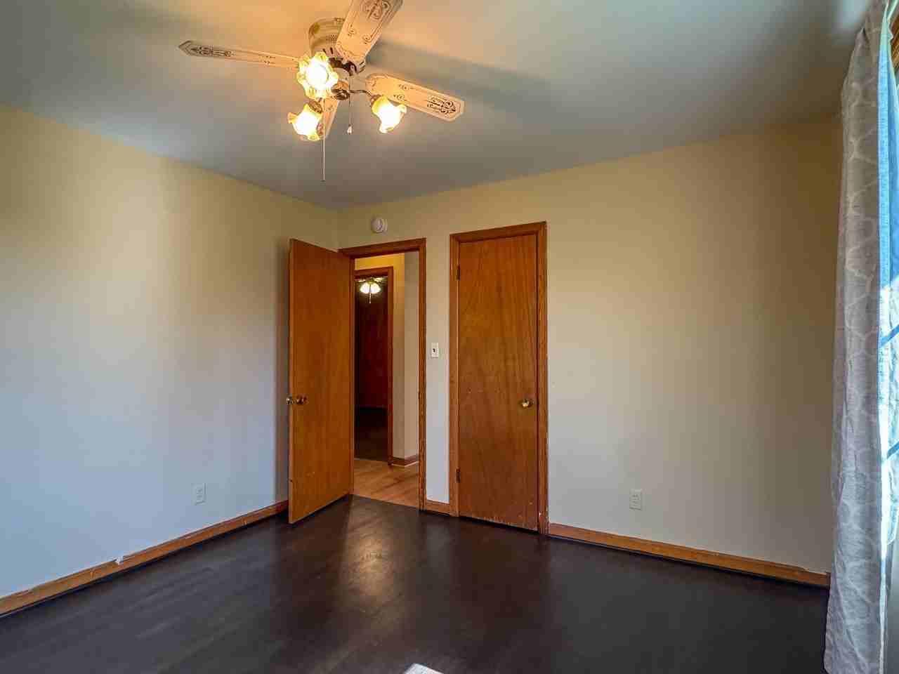 908 Augusta Ave - Photo 7 of 22