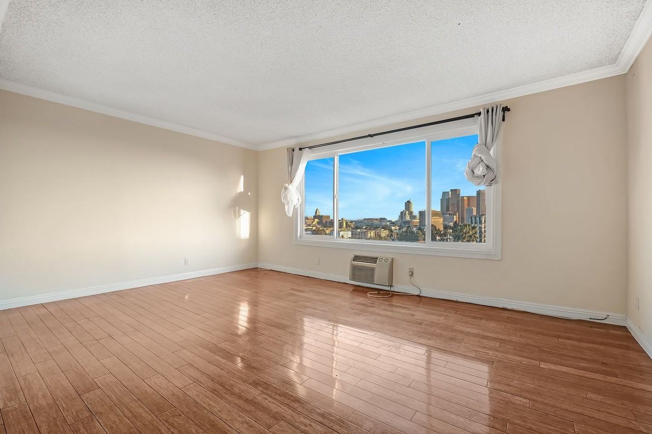 985 Marview Ave - Photo 4 of 15