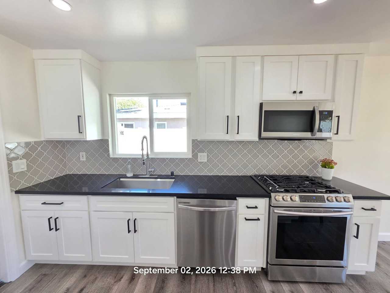 858 N Darfield Ave - Photo 5 of 21