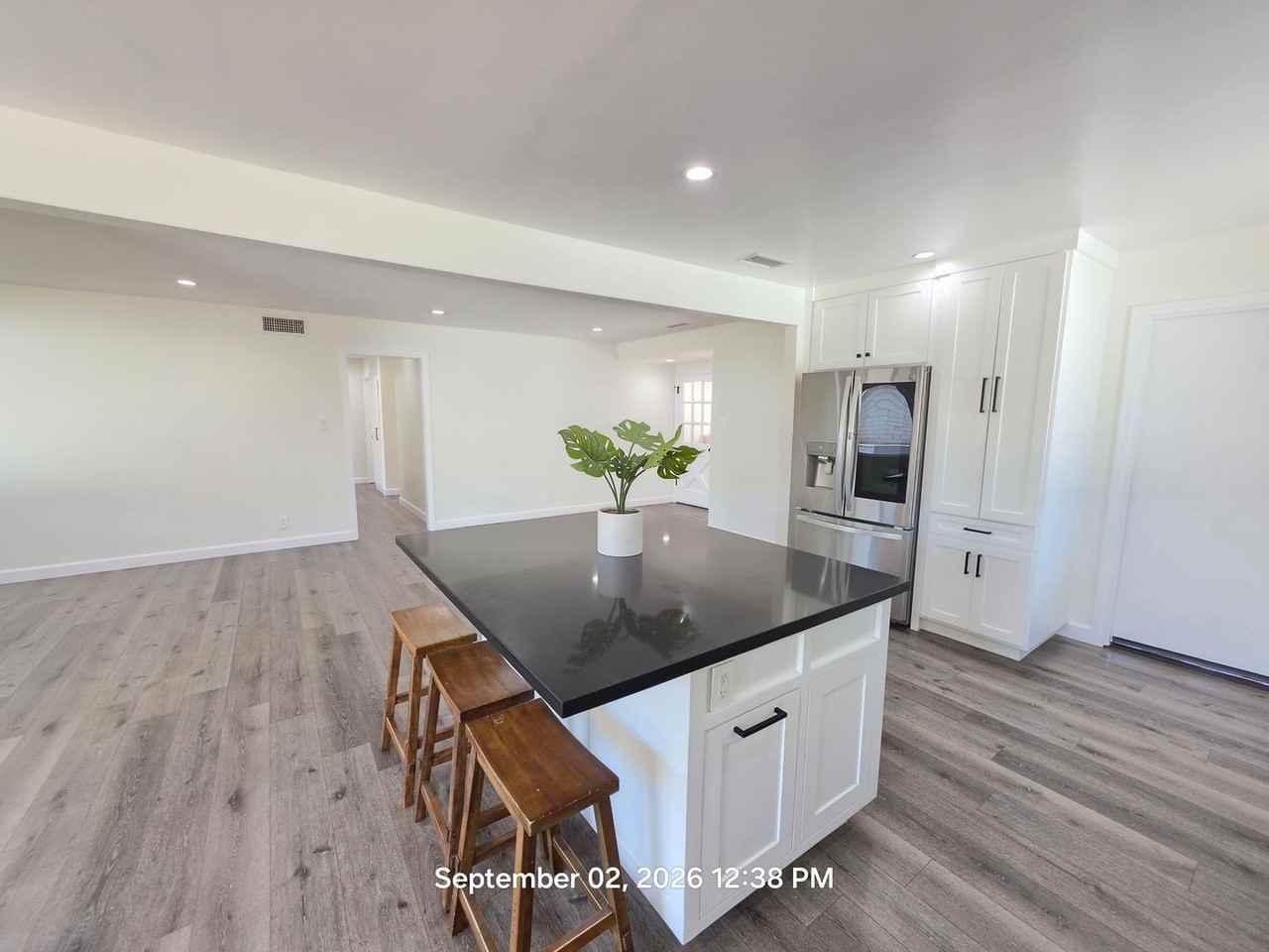 858 N Darfield Ave - Photo 6 of 21