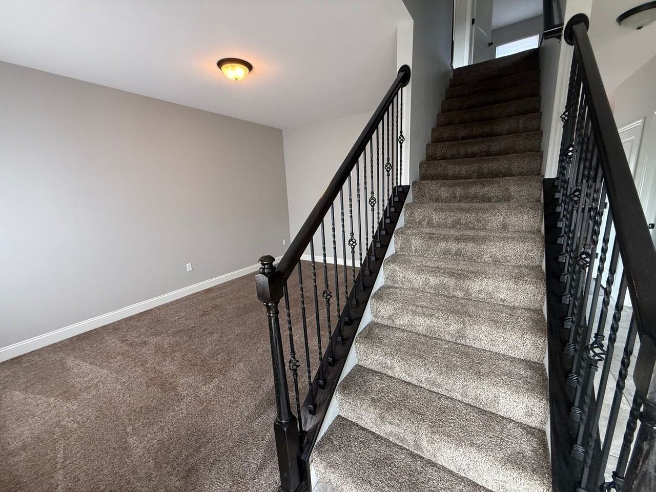 2100 Providence Park Ln - Photo 2 of 37