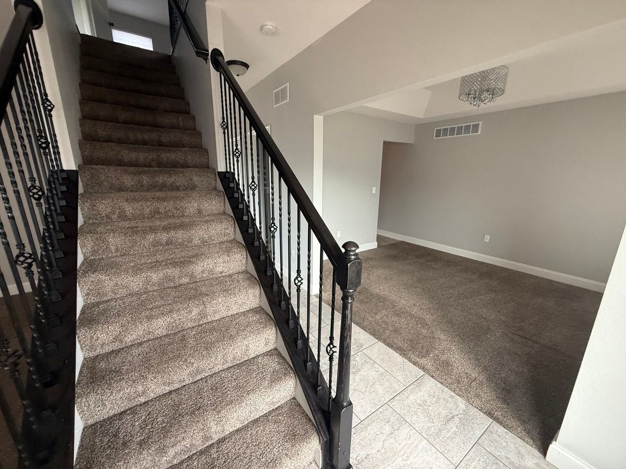2100 Providence Park Ln - Photo 5 of 37