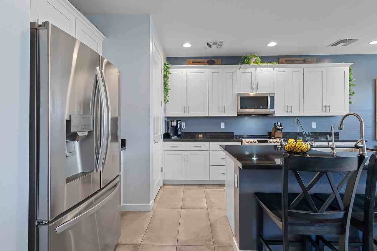 2319 W Darrow St - Photo 5 of 31