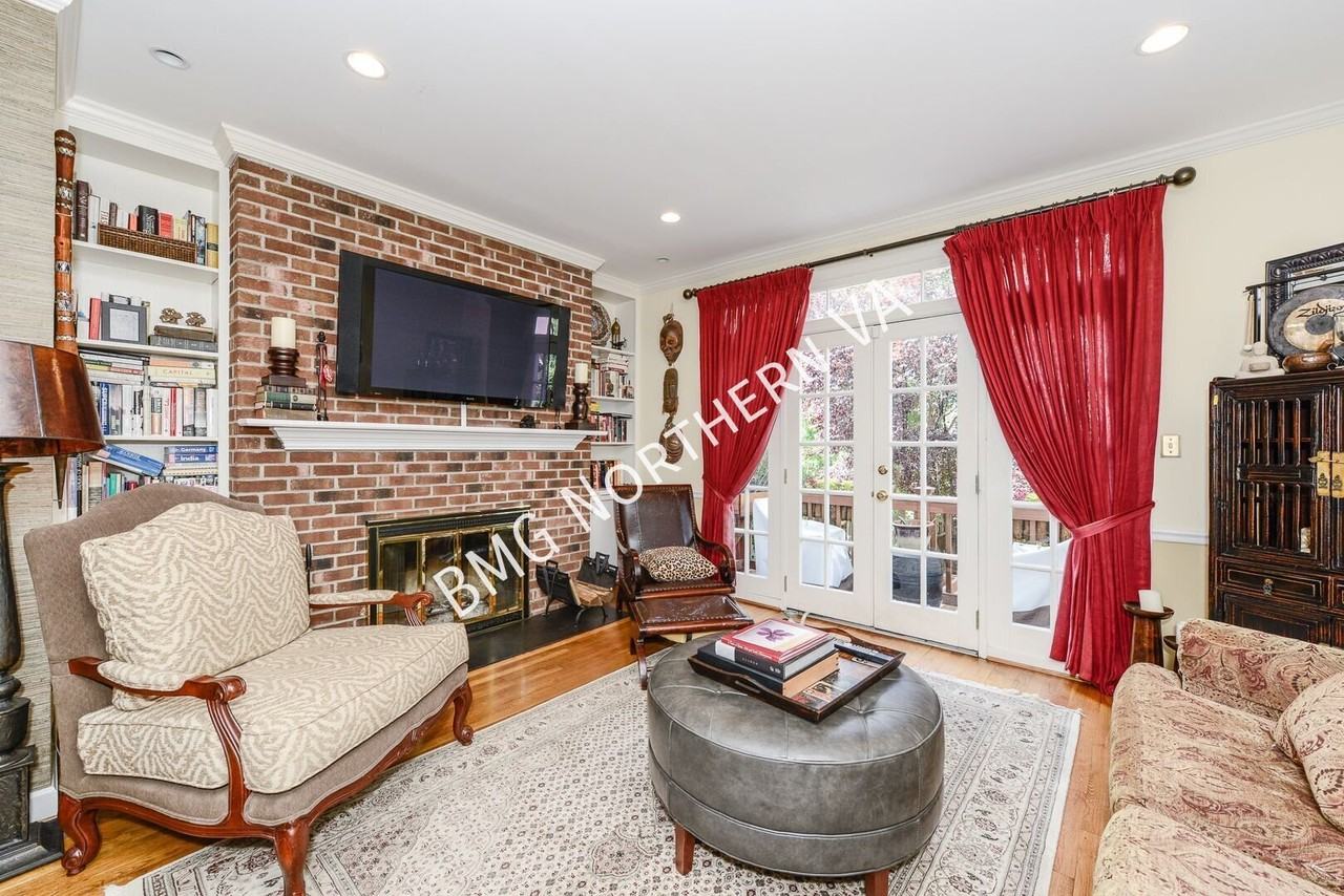 528 N Columbus St - Photo 2 of 38