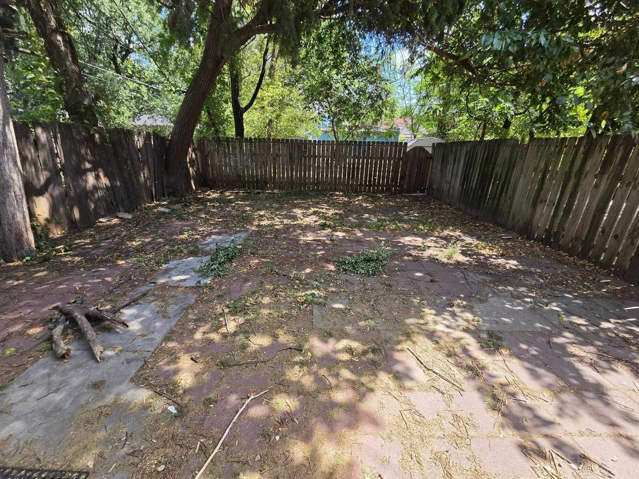 626 S Millwood St - Photo 7 of 23