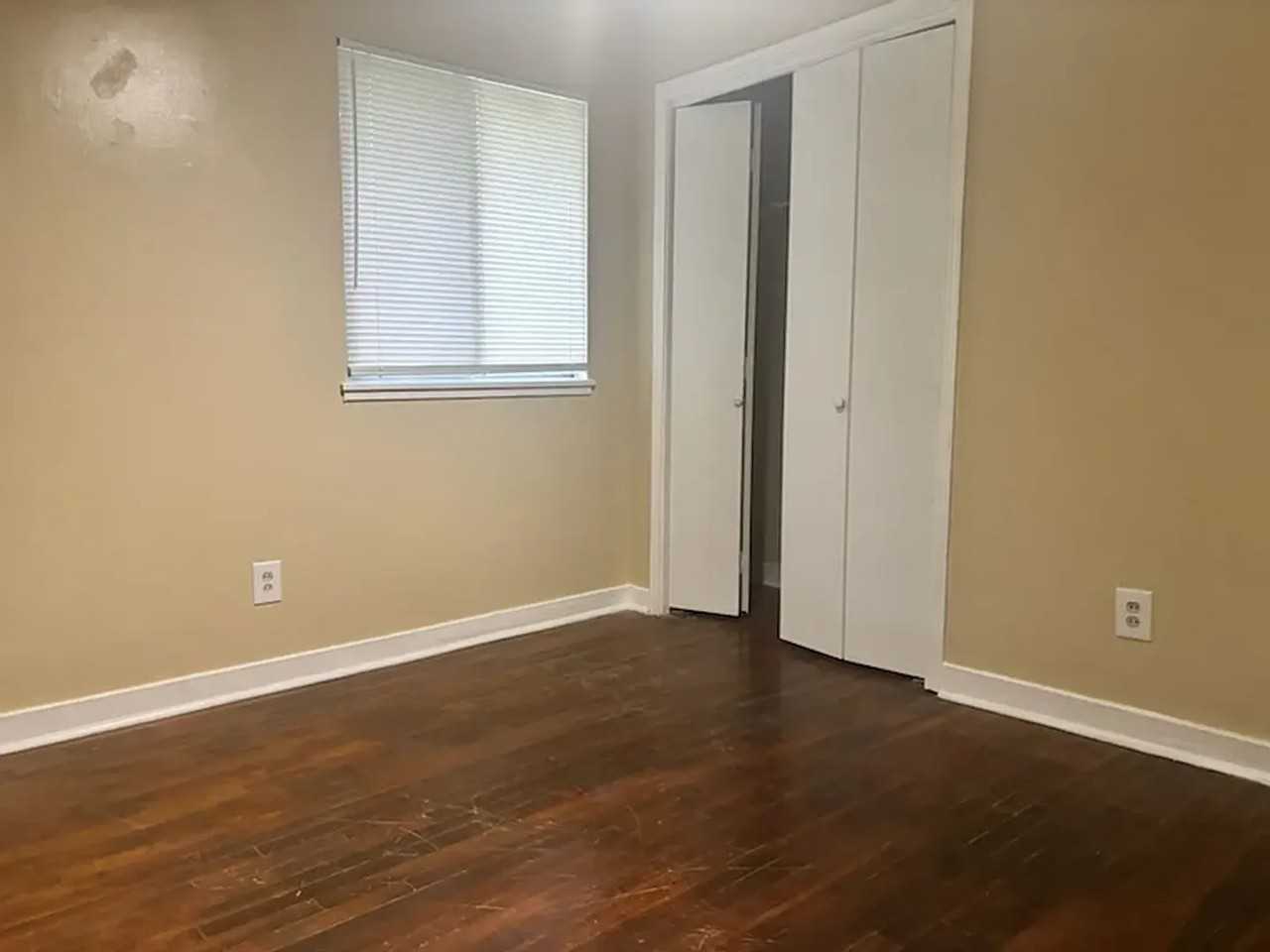 1527 Maria Dr - Photo 6 of 9