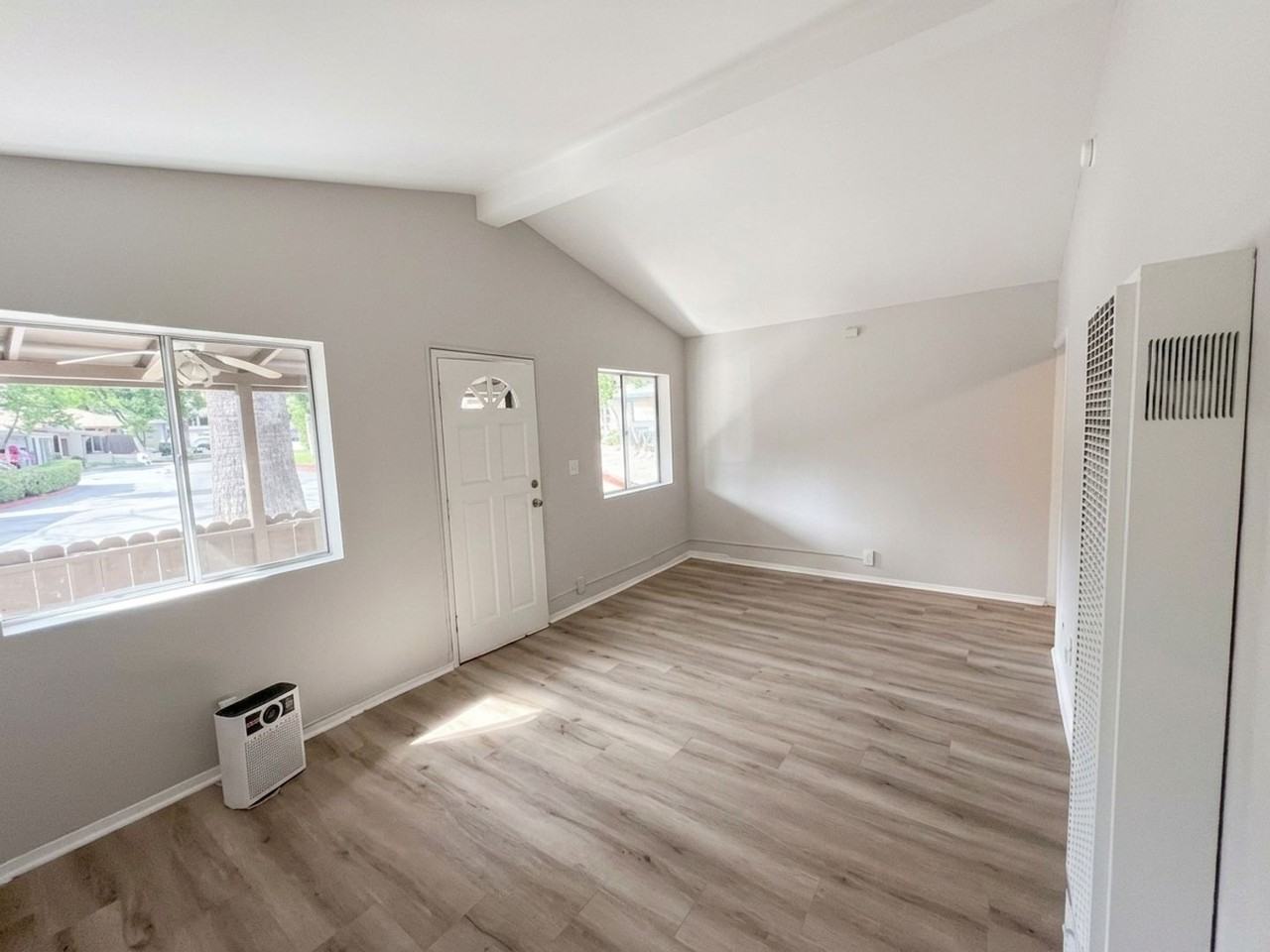 2400 Fairway Ave - Photo 6 of 11