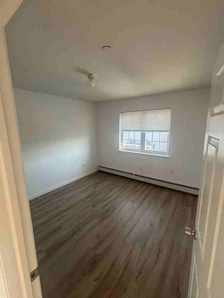 62-61 De Costa Ave - Photo 5 of 12