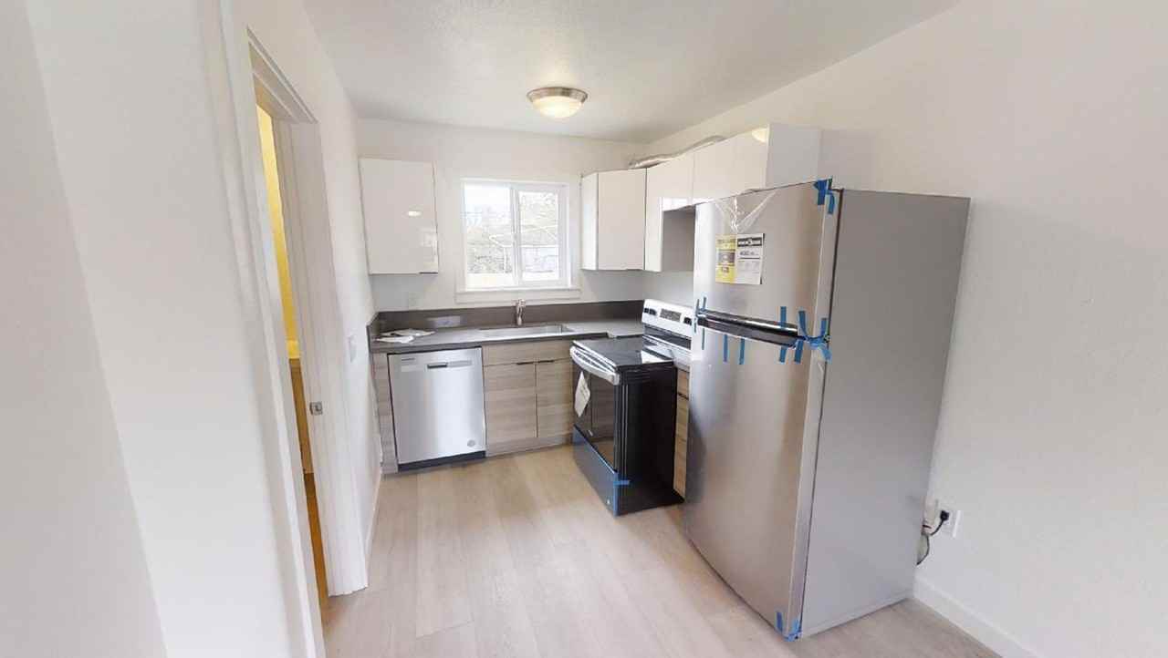 11518 Ne Sandy Blvd #7 - Photo 3 of 18