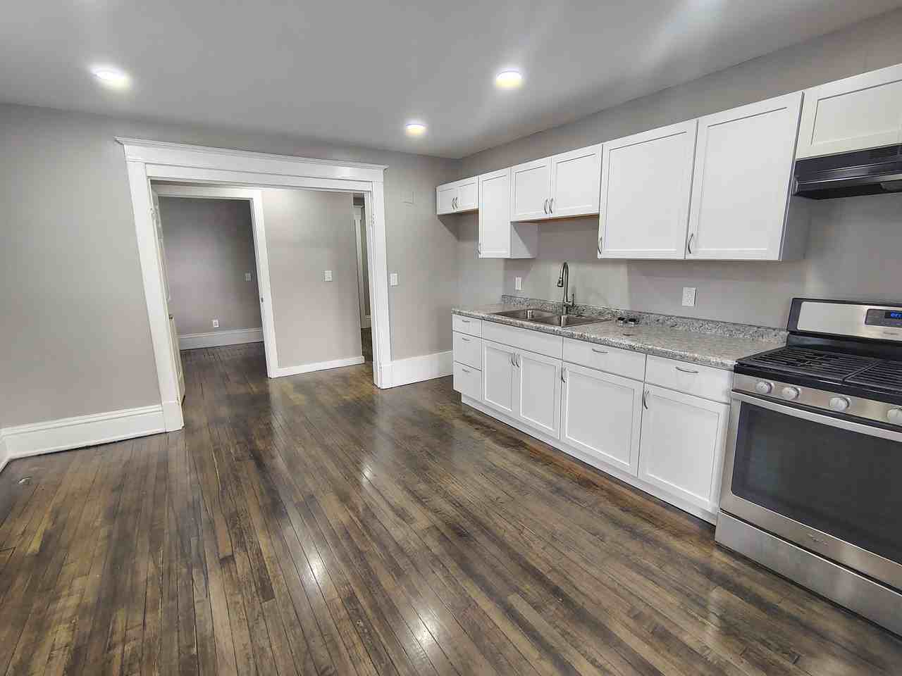1112 Blackhawk Blvd #1
