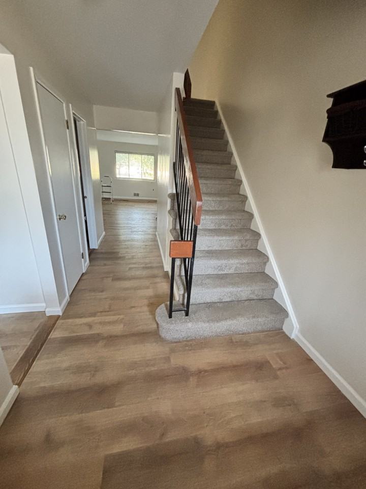 Robin Rd #862 - Photo 3 of 5
