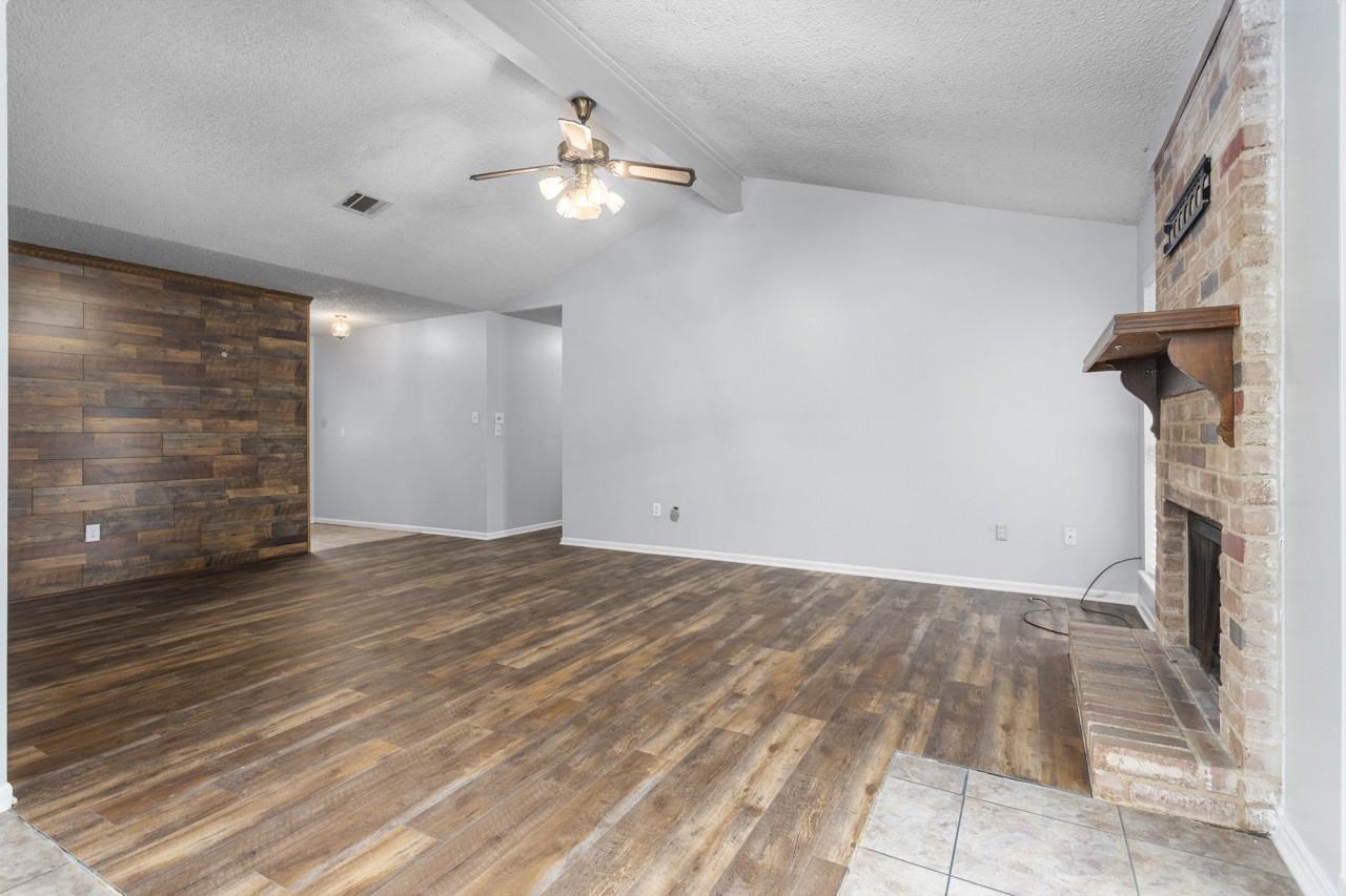 402 Forest Creek Dr #NA - Photo 4 of 23