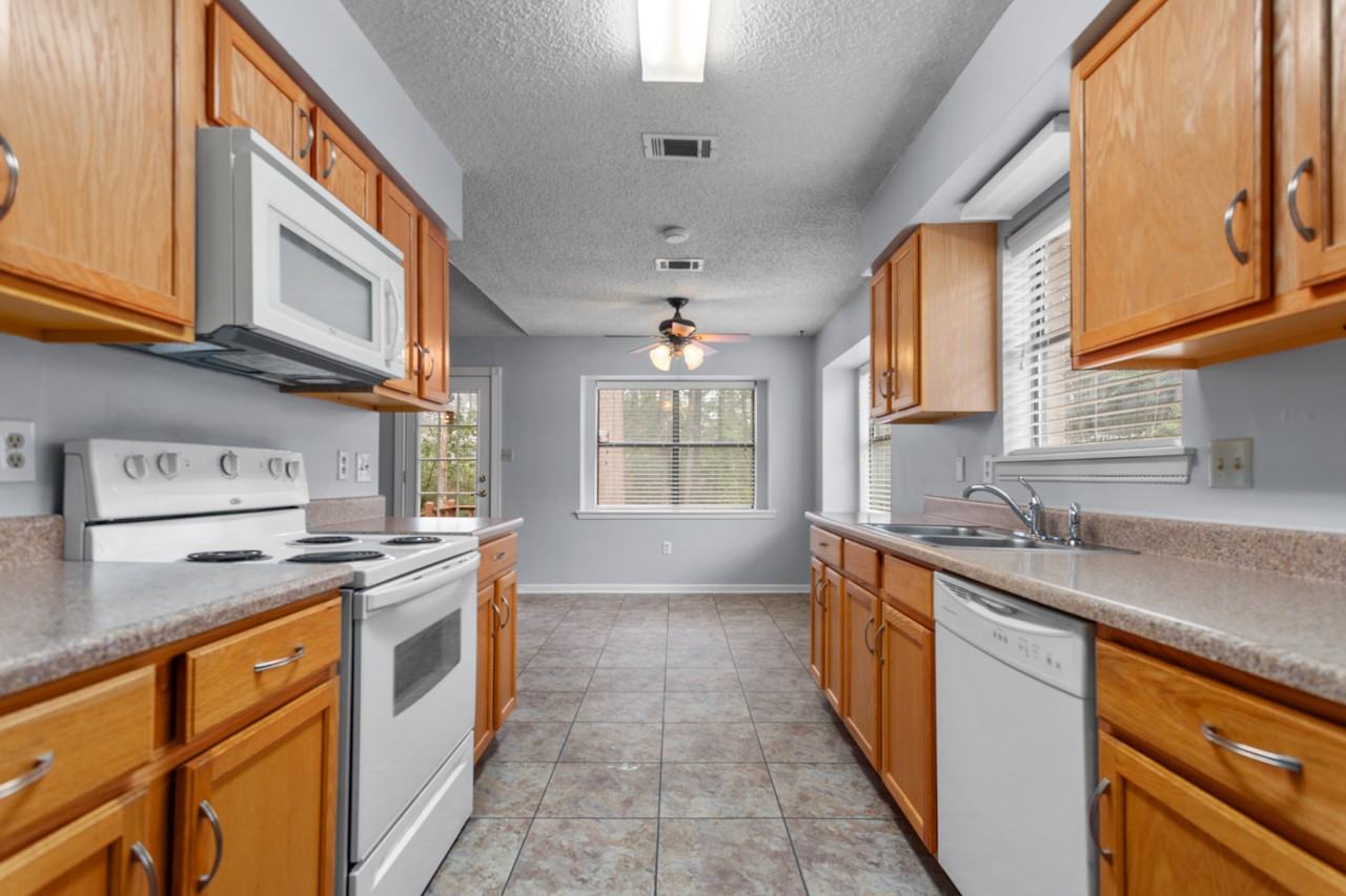402 Forest Creek Dr #NA - Photo 5 of 23