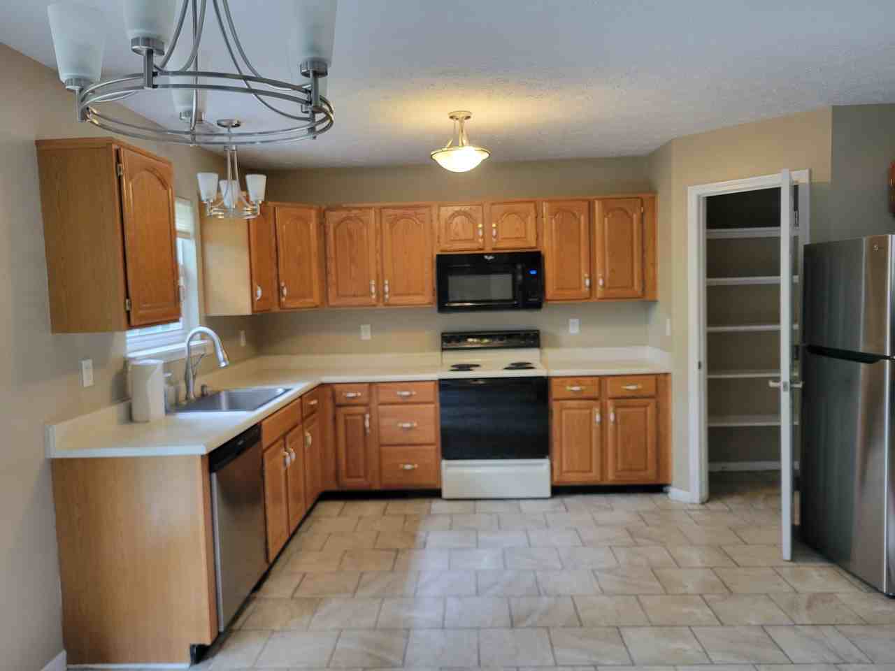 332 Stoneybrook Grove Dr #NA - Photo 5 of 9