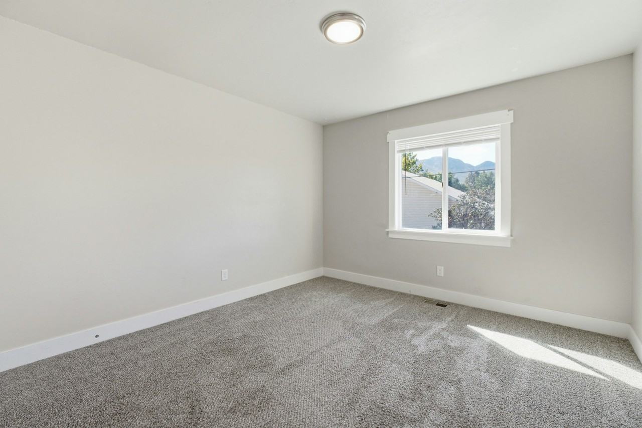 51 South 400 West Street - Photo 5 of 14