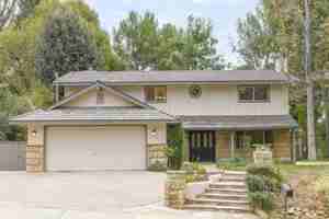 featured image of 26038 Trana Cir