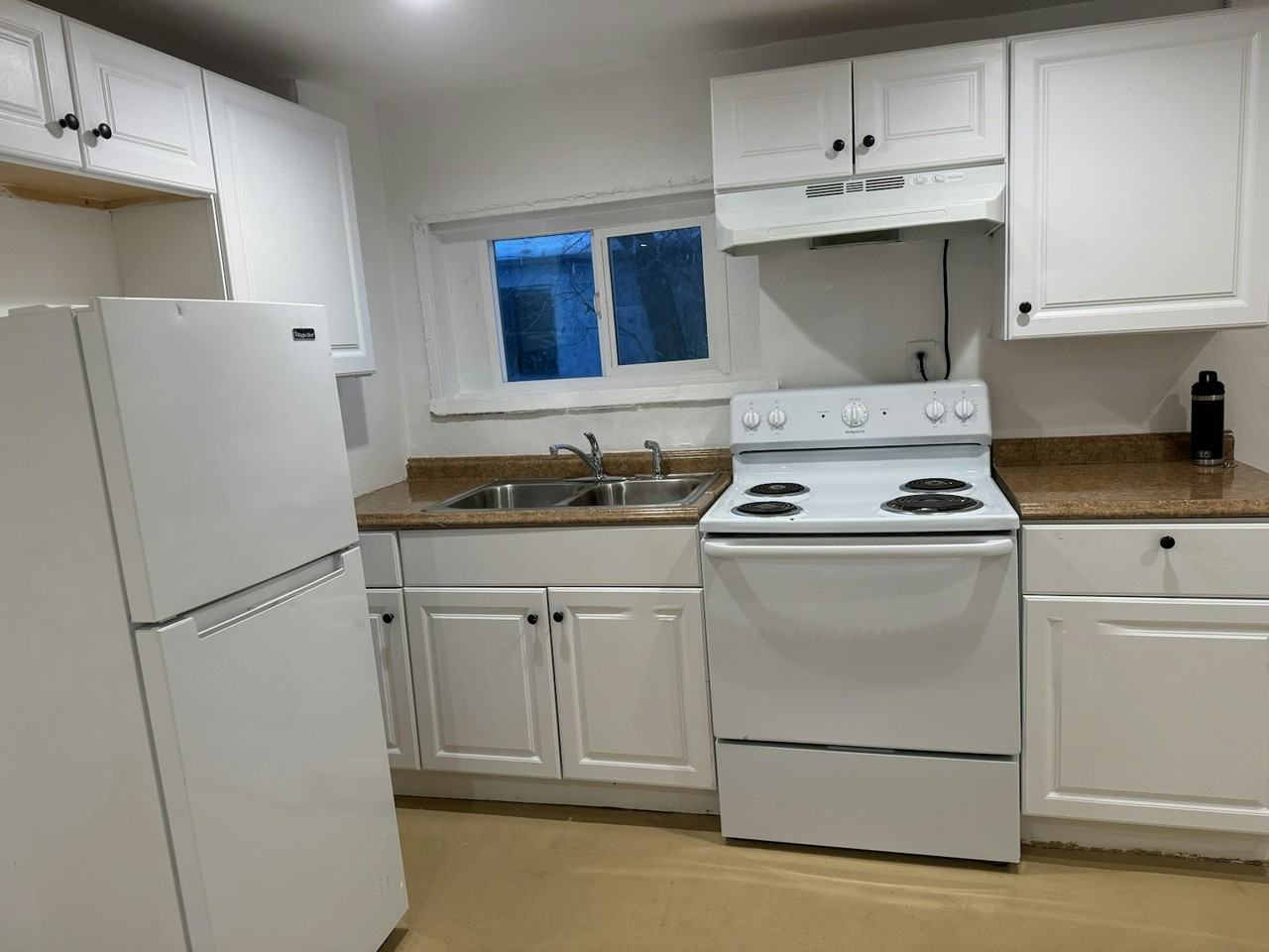 400 South Raleigh Street - Photo 2 of 9