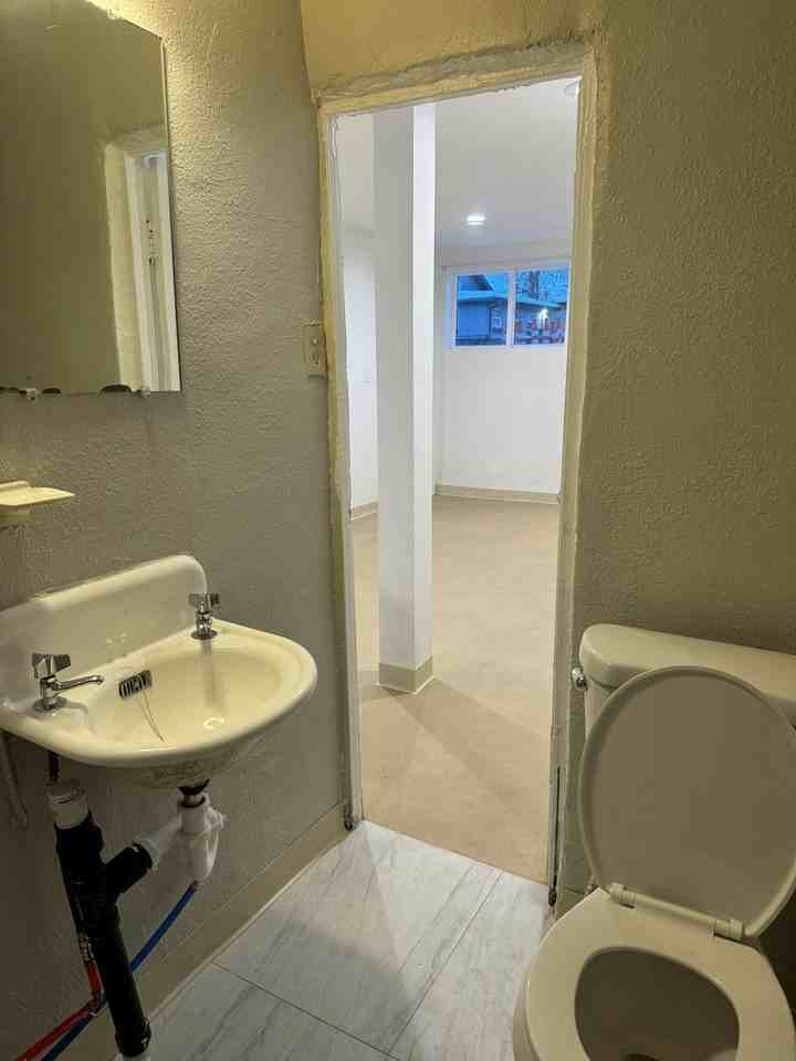 400 South Raleigh Street - Photo 6 of 9