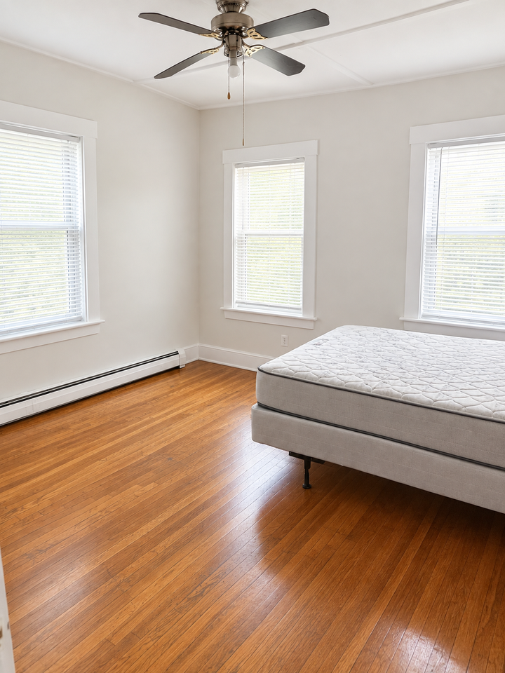 75 Friend Street, Unit 1 - Photo 4 of 4