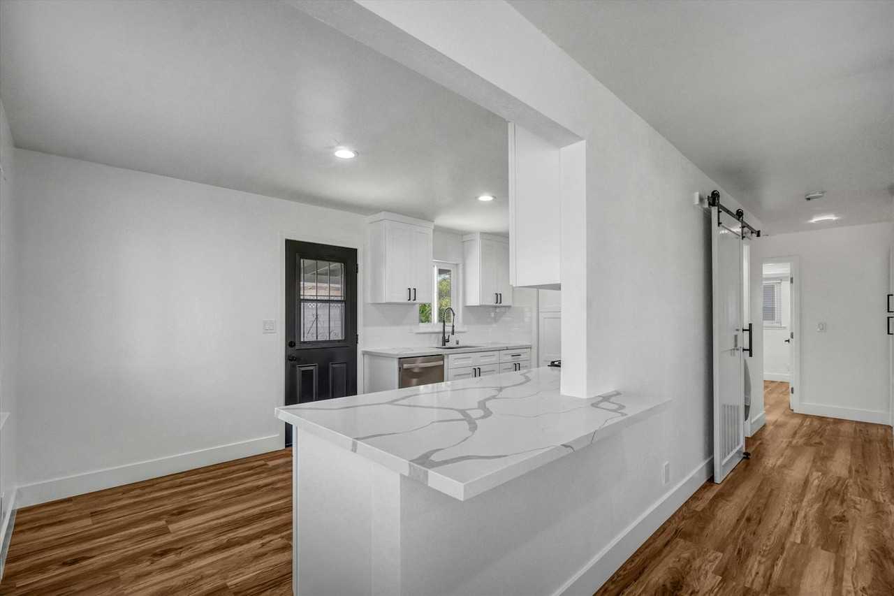 8072 La Palma Drive - Photo 7 of 35