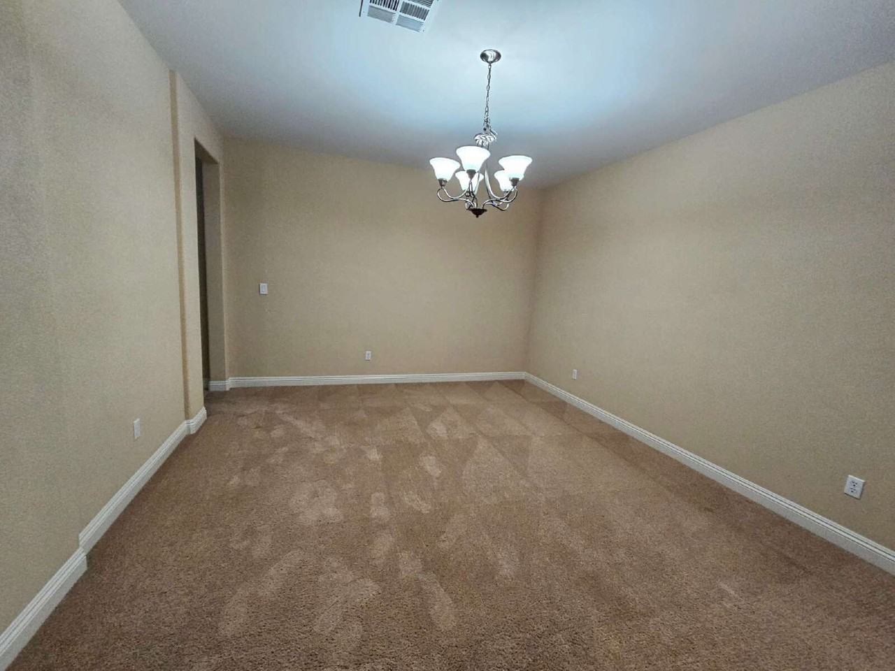 892 White Sparrow St - Photo 5 of 35