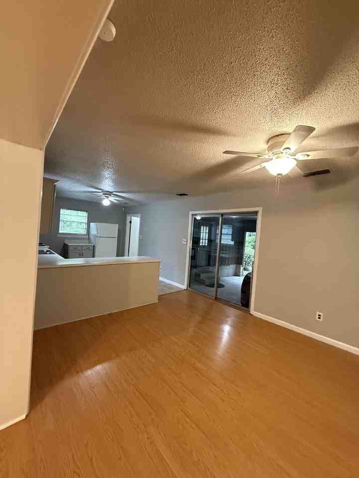 2693 Miccosukee Rd - Photo 2 of 17