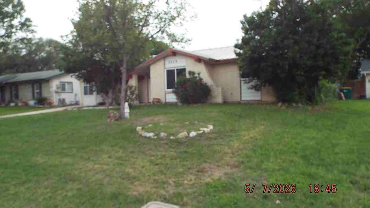 7329 Leading Oaks St - Photo 3 of 18