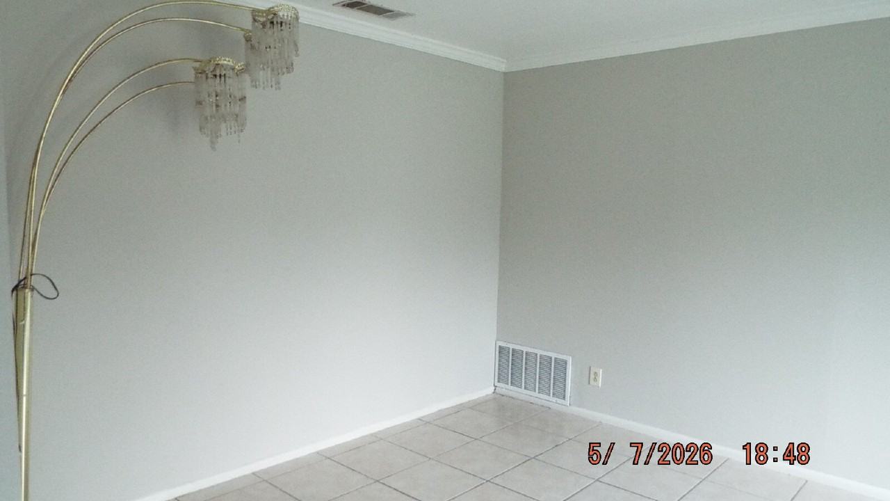 7329 Leading Oaks St - Photo 4 of 18