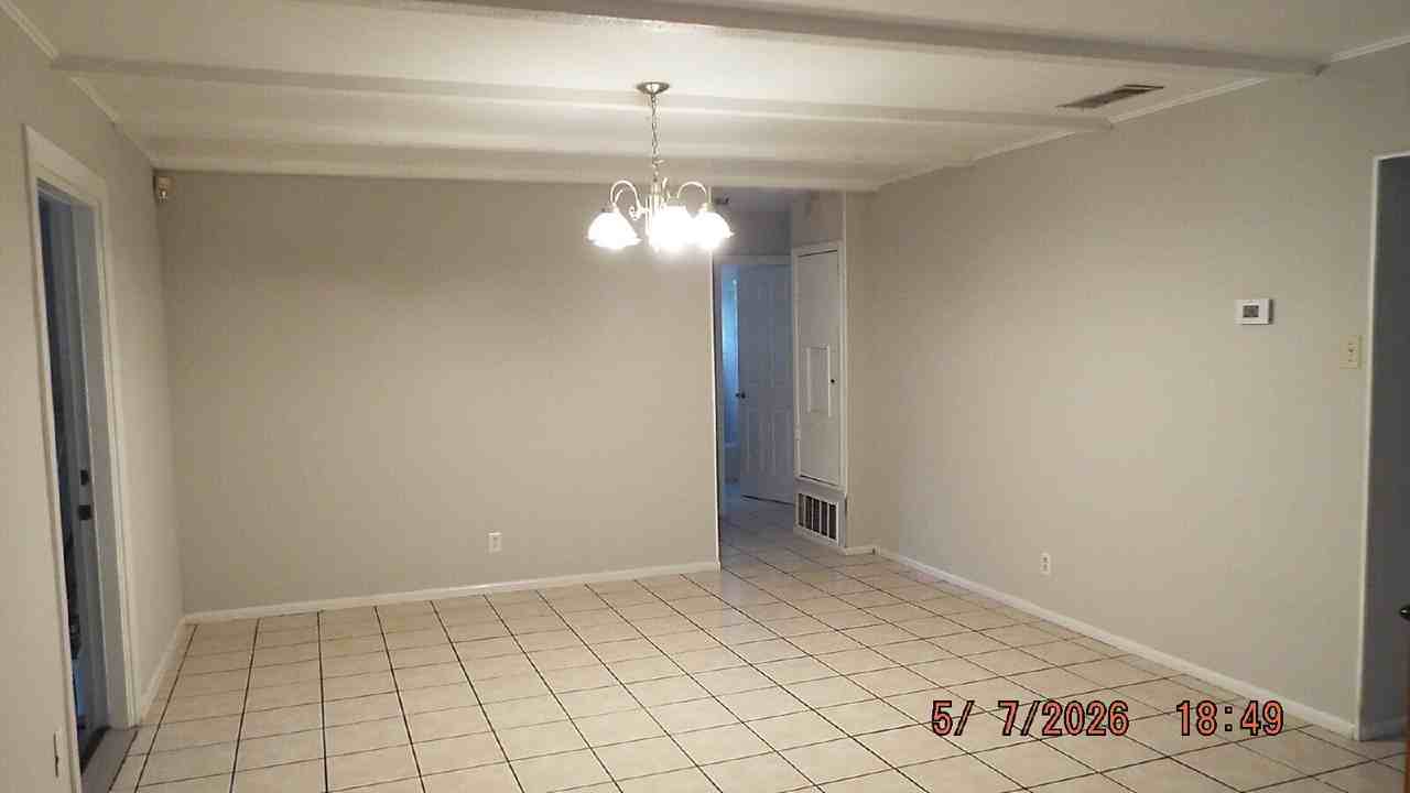 7329 Leading Oaks St - Photo 5 of 18
