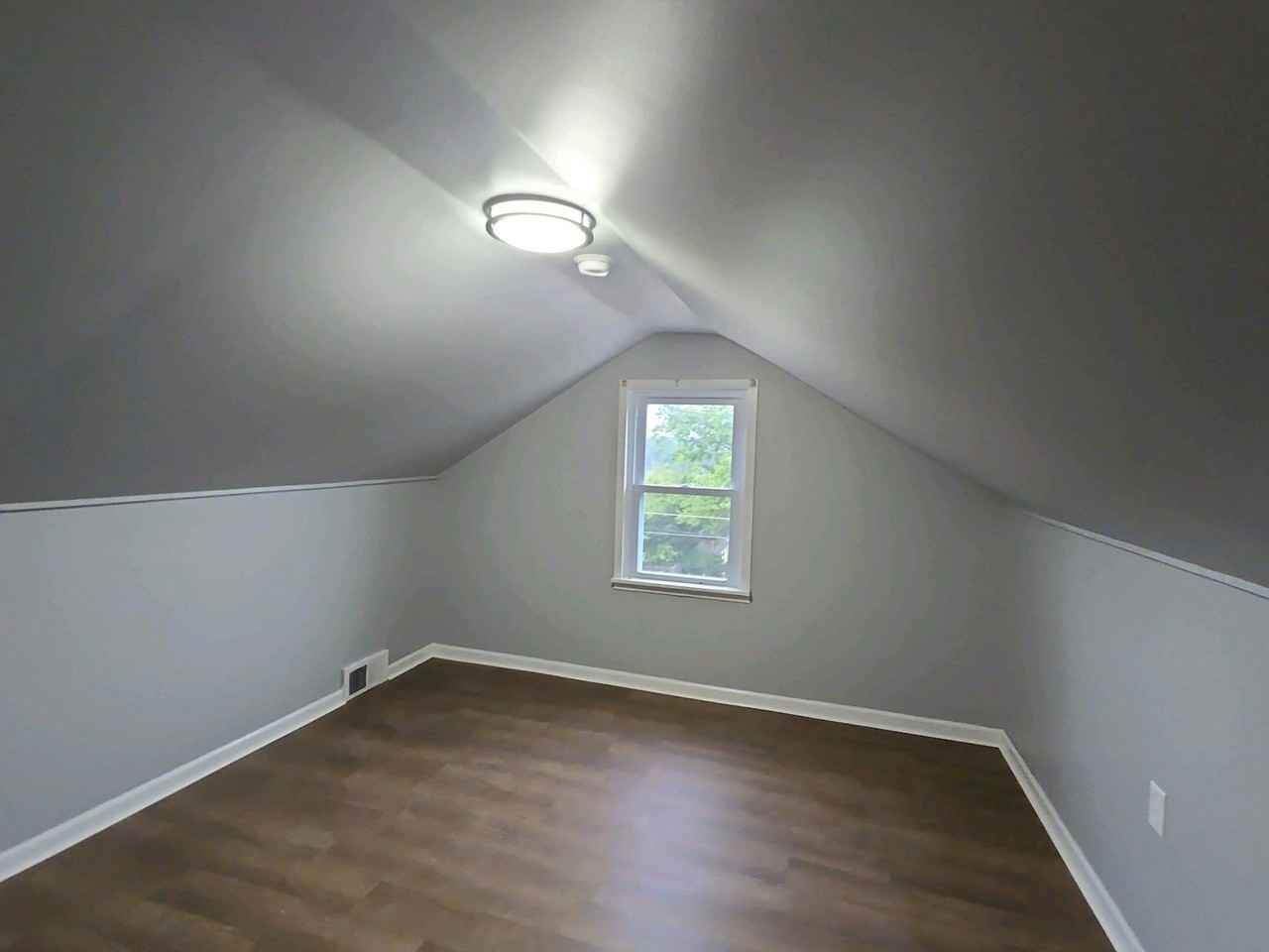 2506 Hill Street - Photo 5 of 11