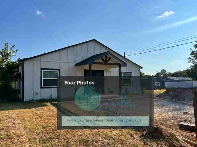 730 W Heron St - Photo 2 of 3