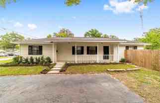 920 Se 2nd St - Photo 1 of 1
