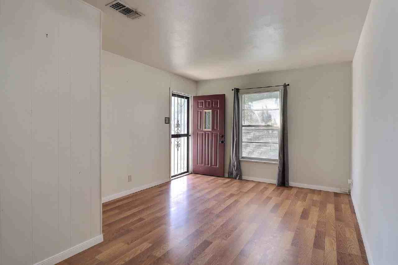 119 Langford Pl - Photo 5 of 19