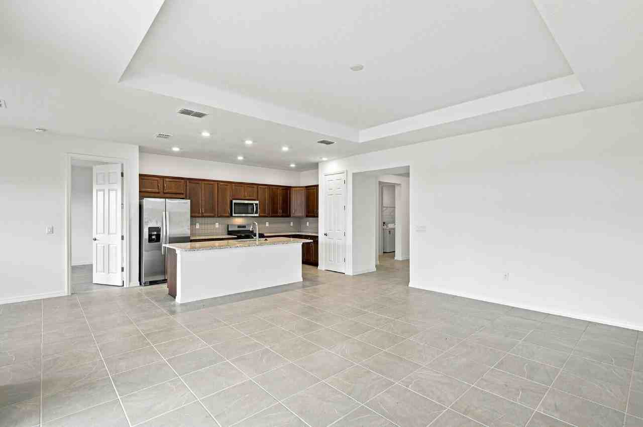 5342 Sw 71st Ave - Photo 3 of 26