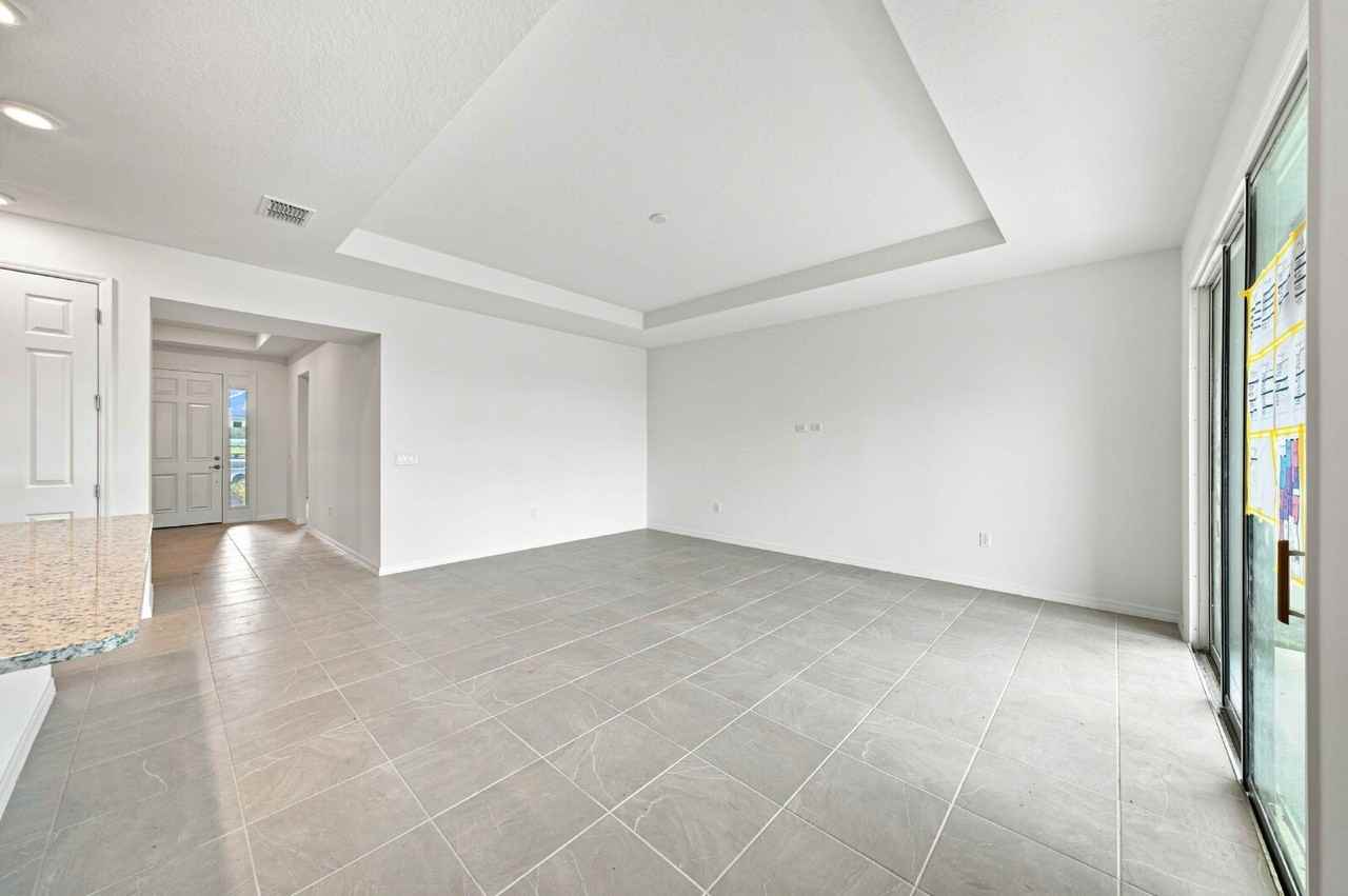 5342 Sw 71st Ave - Photo 4 of 26