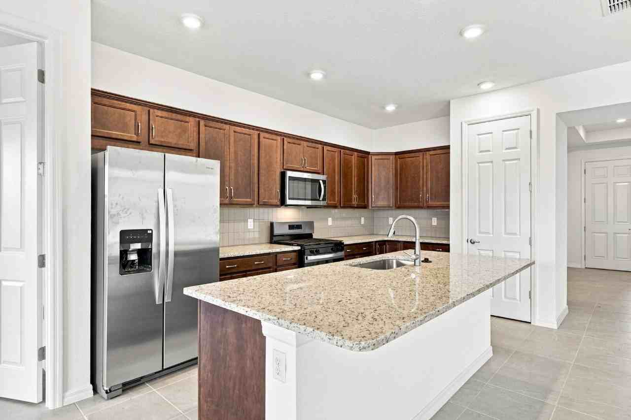 5342 Sw 71st Ave - Photo 5 of 26
