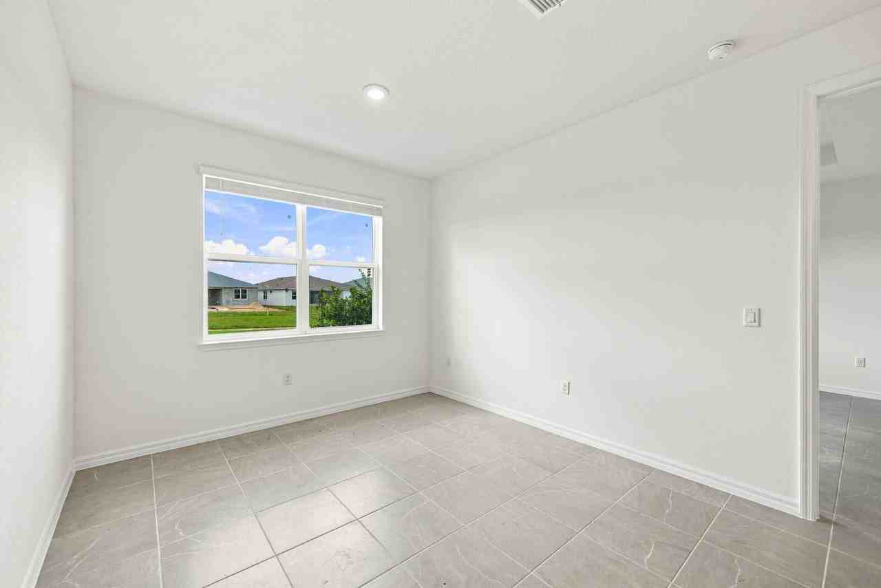 5342 Sw 71st Ave - Photo 7 of 26