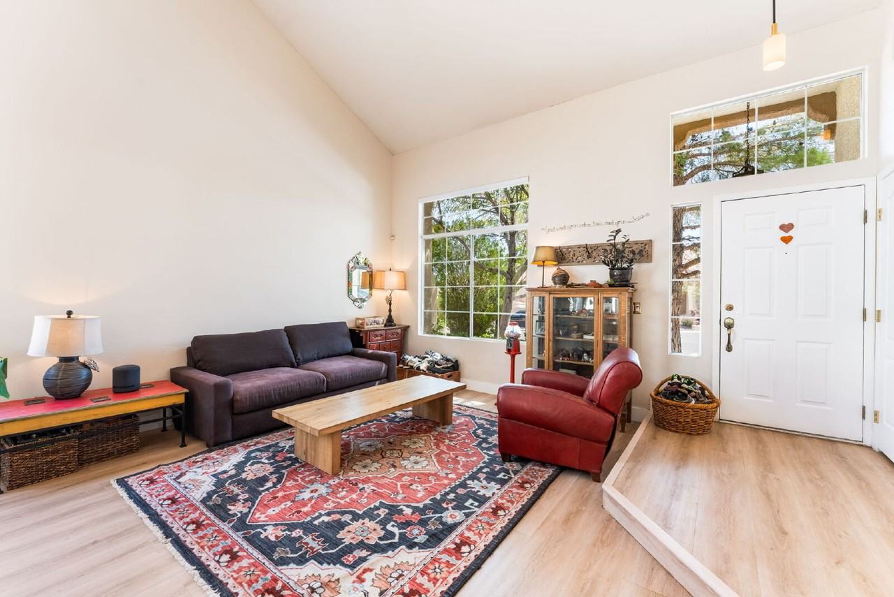 2421 Ivy Garden Ct - Photo 5 of 43